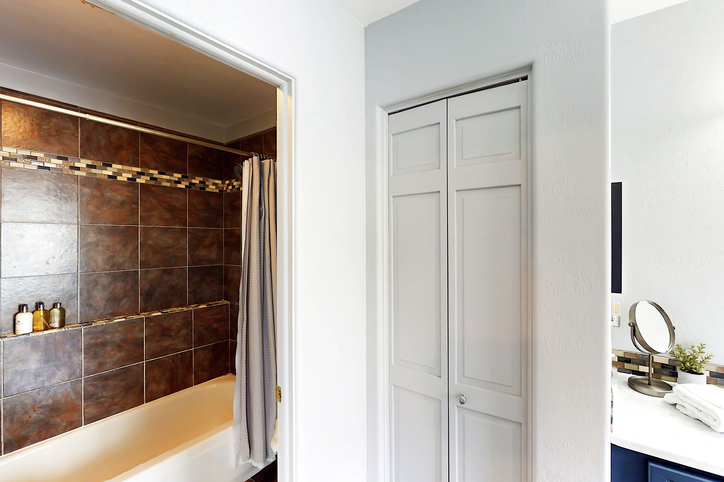 #5B - Master Ensuite Bathroom