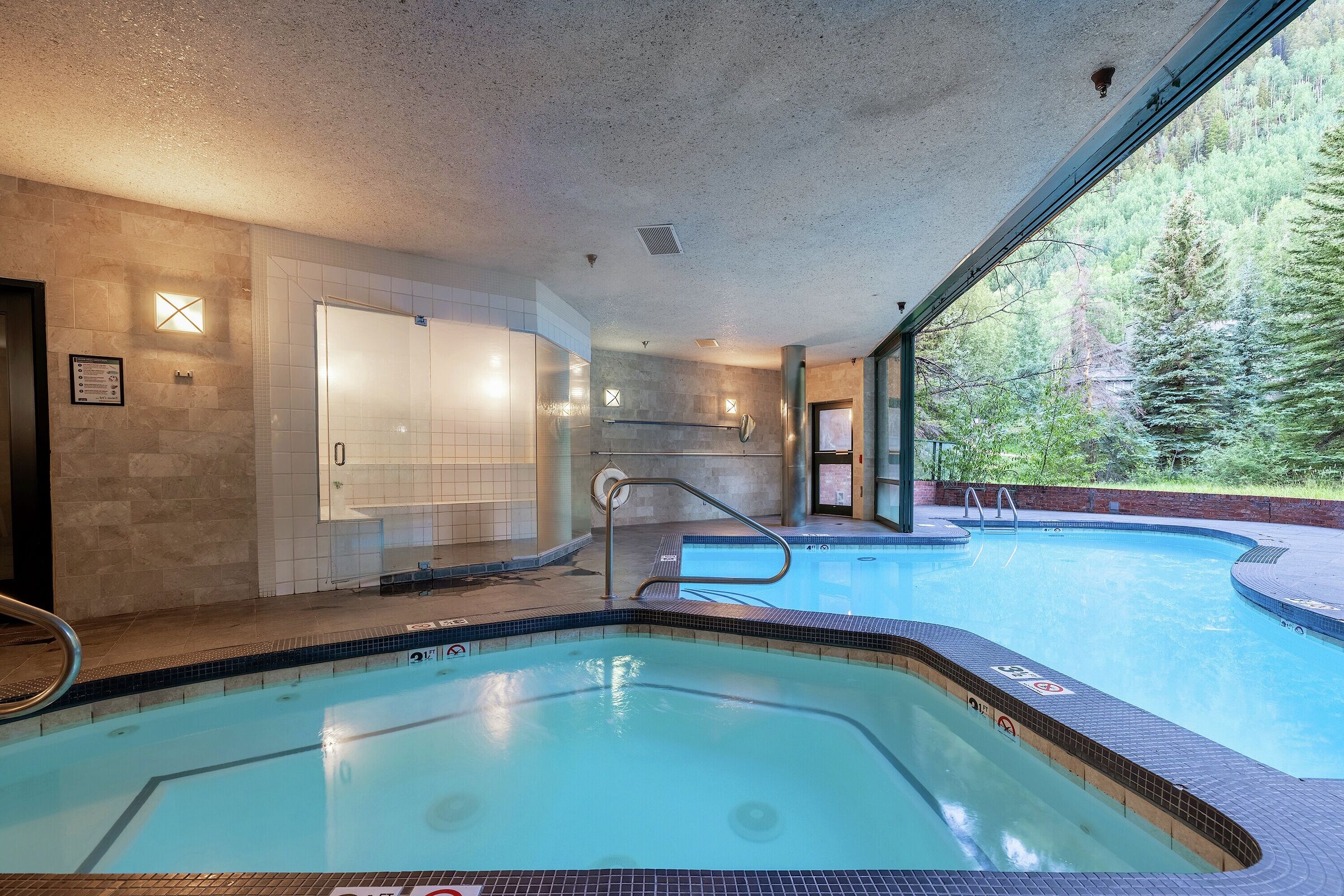Swimming Pool & Hot Tub