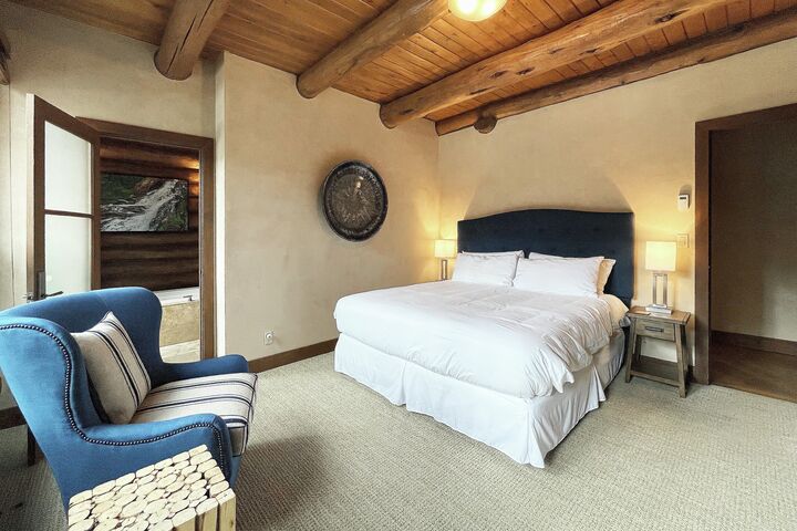 6 Bdrm 6.5 Bath HT - Bedroom