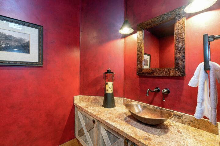 5 Bdrm 5.5 Bath HT - Bathroom