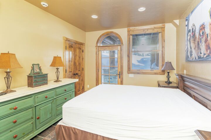 6 Bdrm 6.5 Bath HT - Bedroom