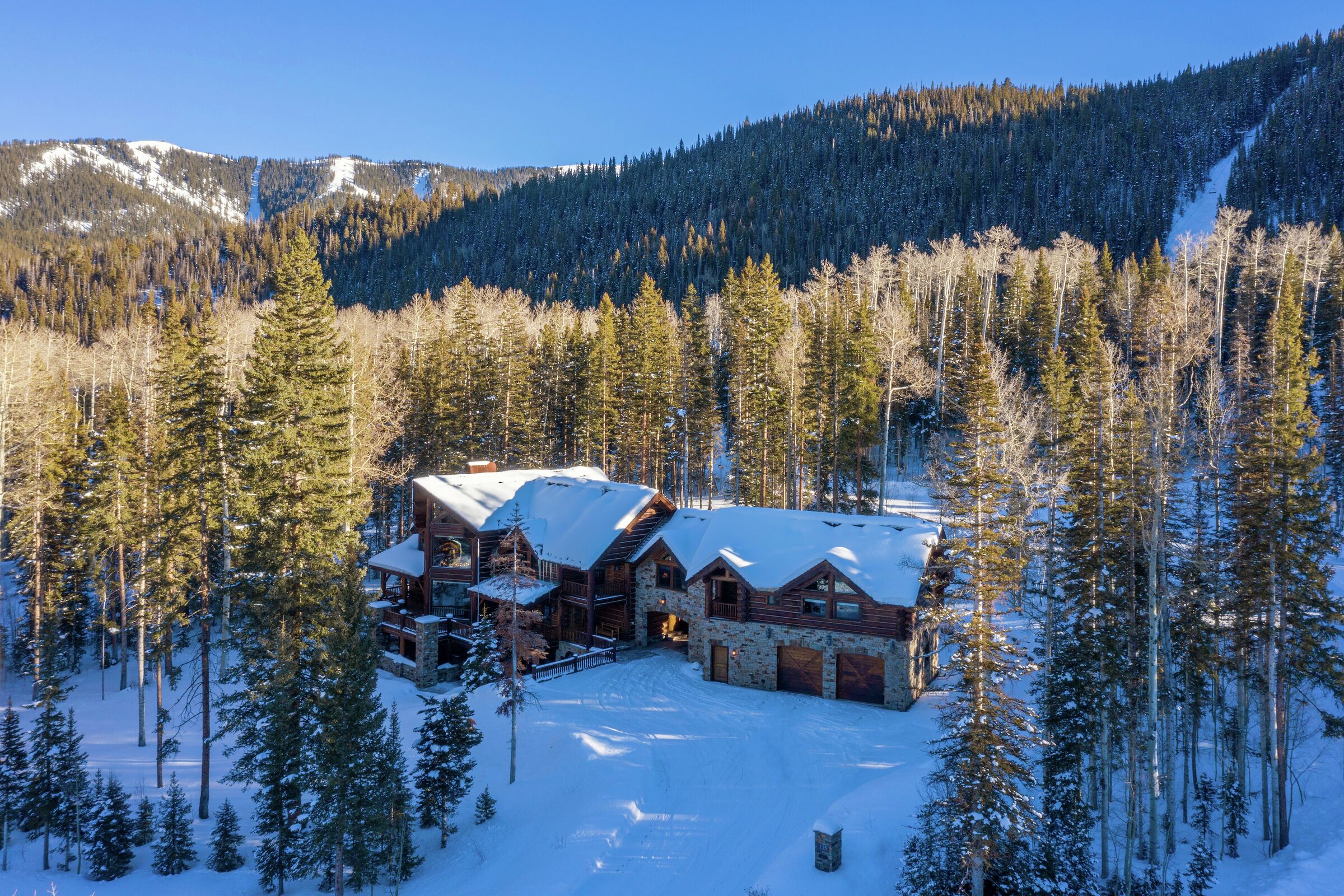 Bearpaw Manor