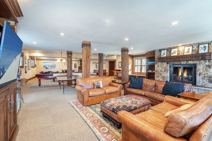 7 Bdrm 7.5 Bath HT - Family Room