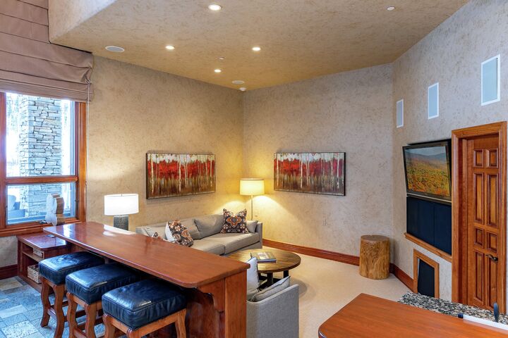 6 Bdrm 8 Bath HT - Living Area