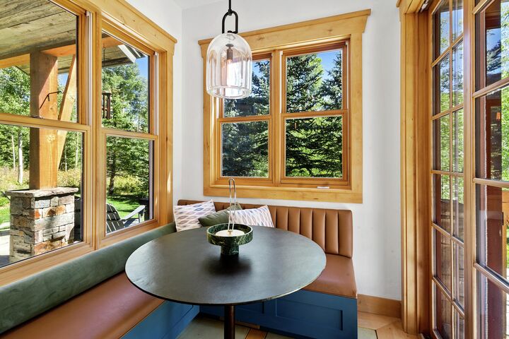 5 Bdrm 5.5 Bath HT - Dining Area