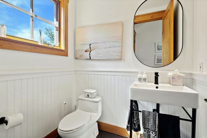5 Bdrm 5.5 Bath HT - Bathroom