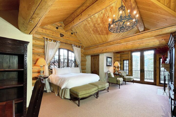 7 Bdrm 7 Bath HT - Bedroom