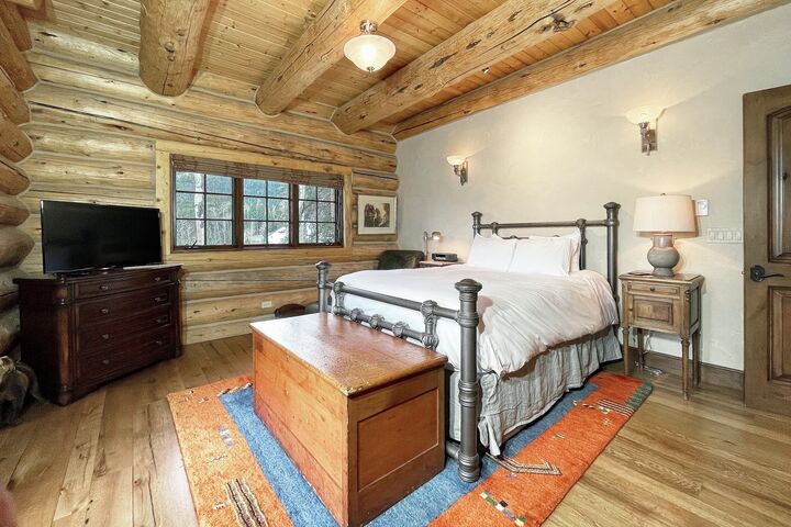 7 Bdrm 7 Bath HT - Bedroom