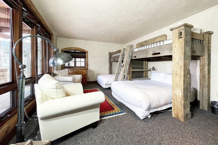 7 Bdrm 7 Bath HT - Bedroom