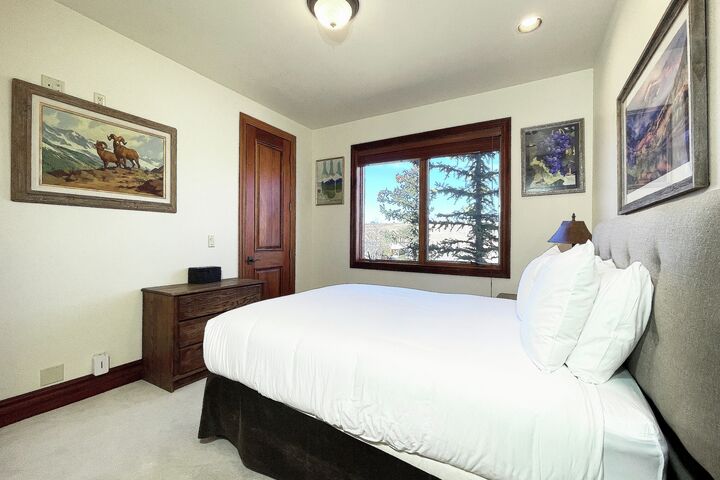 5 Bdrm 4.5 Bath HT - Bedroom