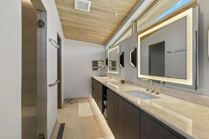 Master Ensuite Bathroom