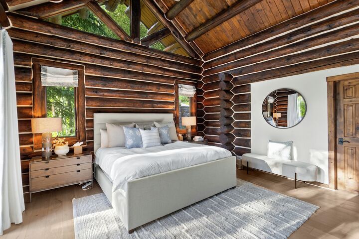 4 Bdrm 4.5 Bath HT - Bedroom