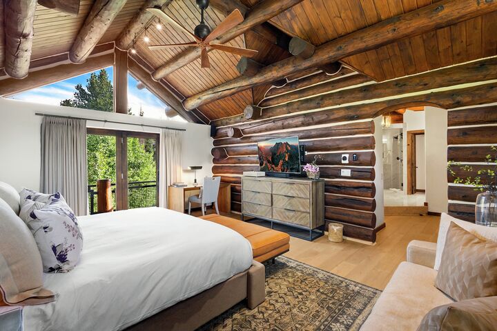 4 Bdrm 4.5 Bath HT - Master Bedroom