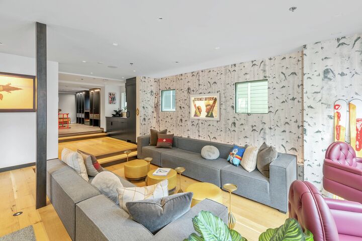 Ski Lounge