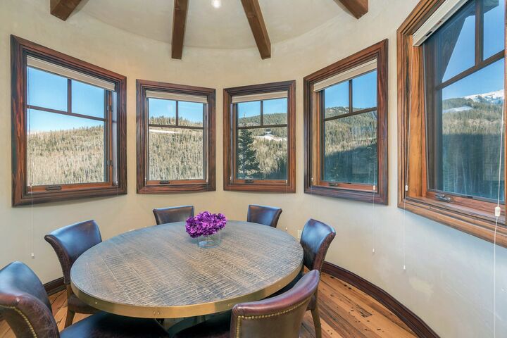6 Bdrm 6.5 Bath HT - Dining Area