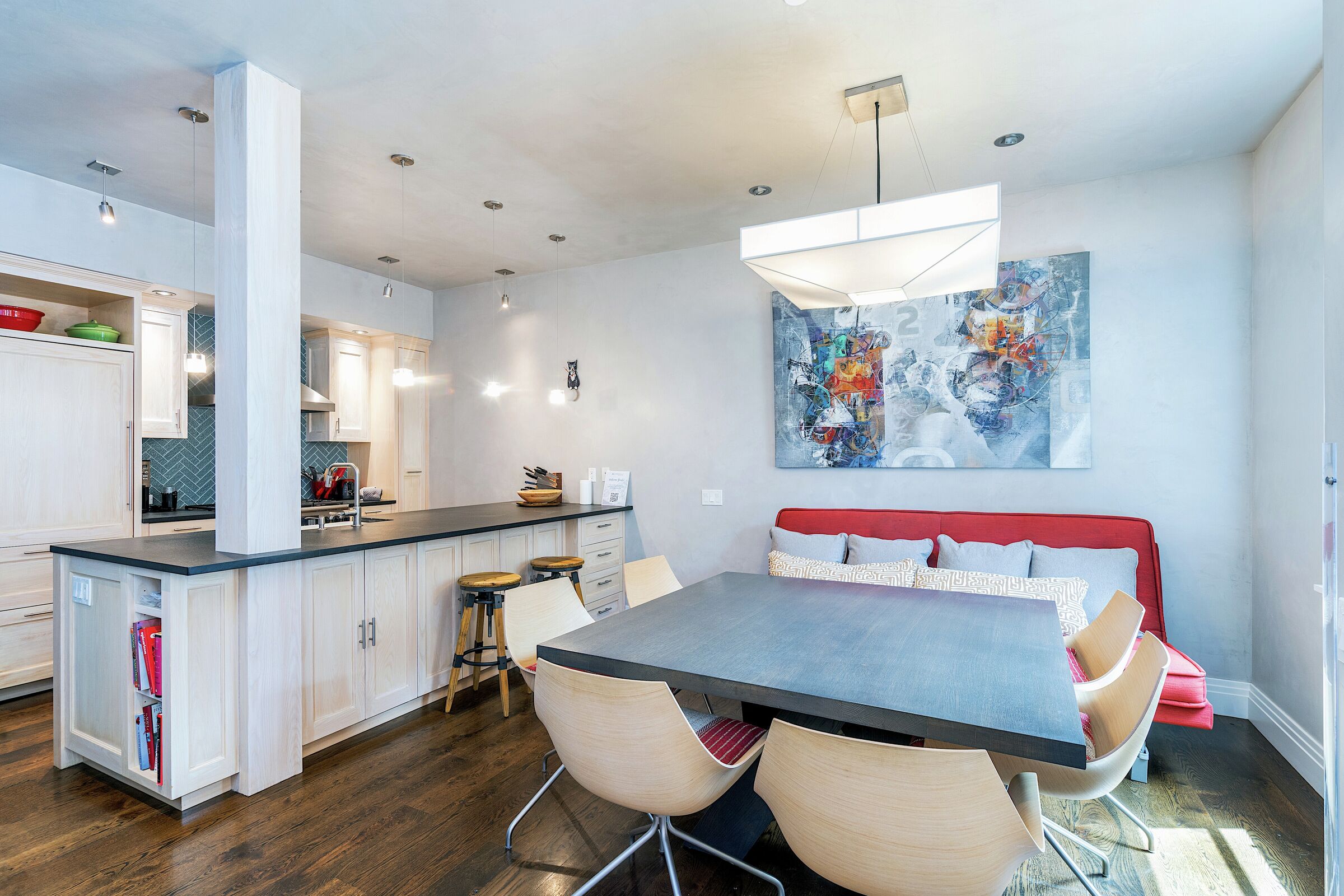 Dining Area & Kitchen