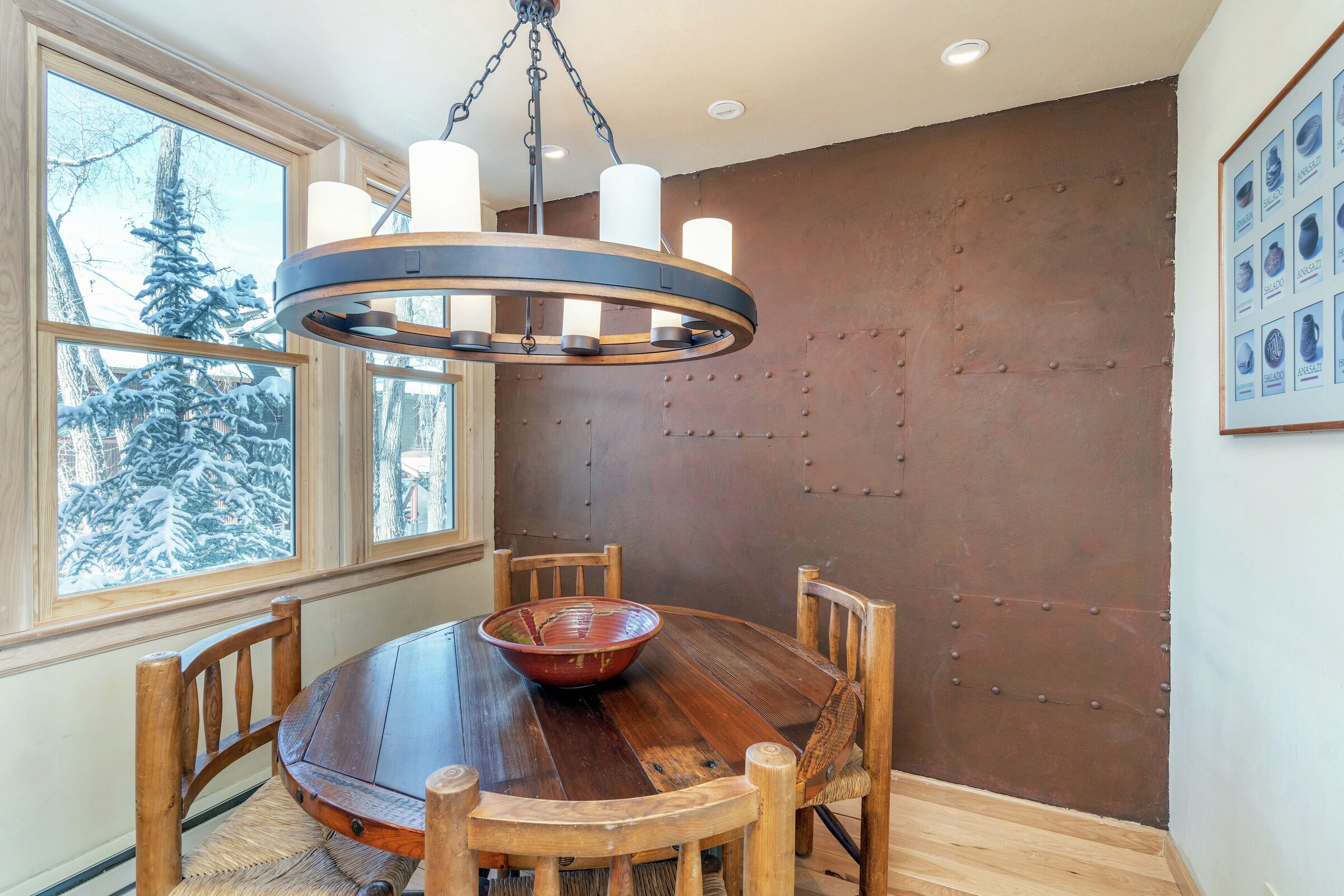 #101 - Dining Area