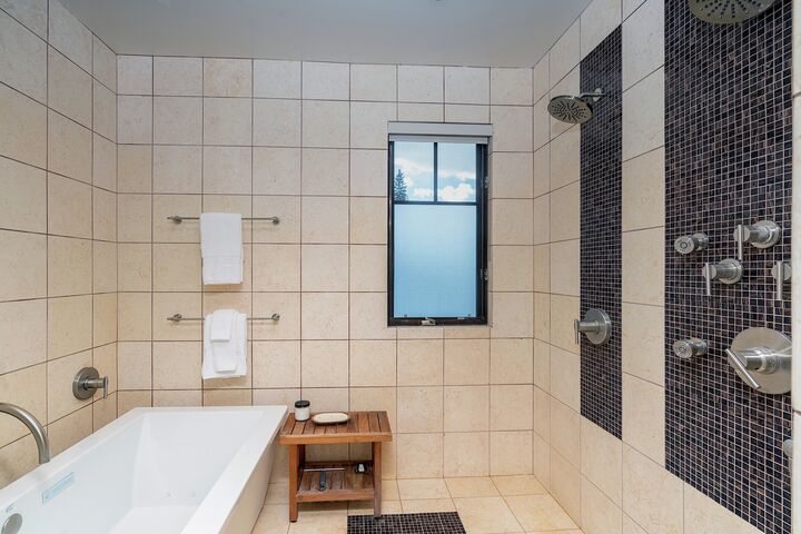 Master Ensuite Bathroom