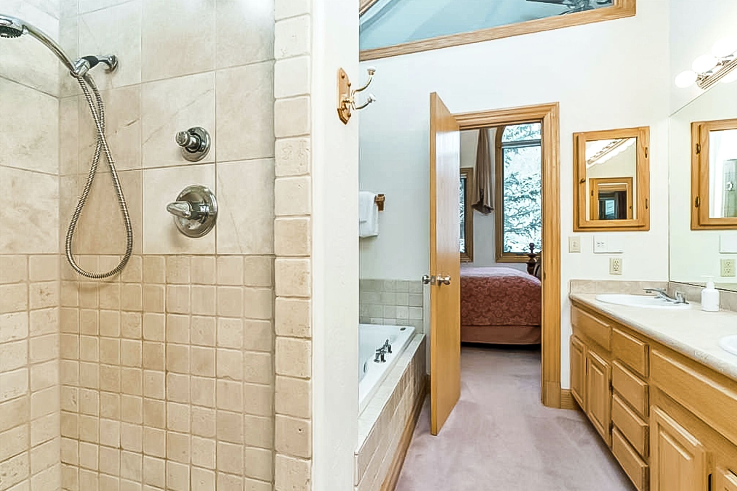Master Ensuite Bathroom