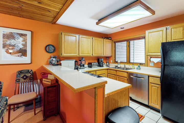 #C101 - Riverside Wren - Kitchen