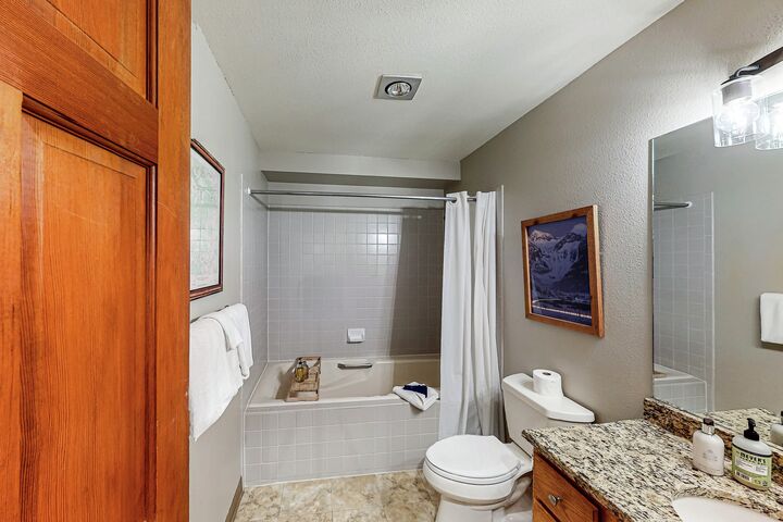 #A02 - Riverside Chickadee - Bathroom