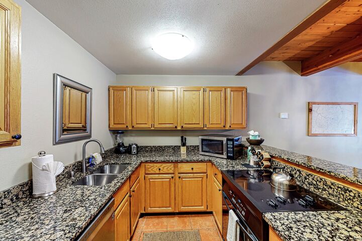 #A02 - Riverside Chickadee - Kitchen