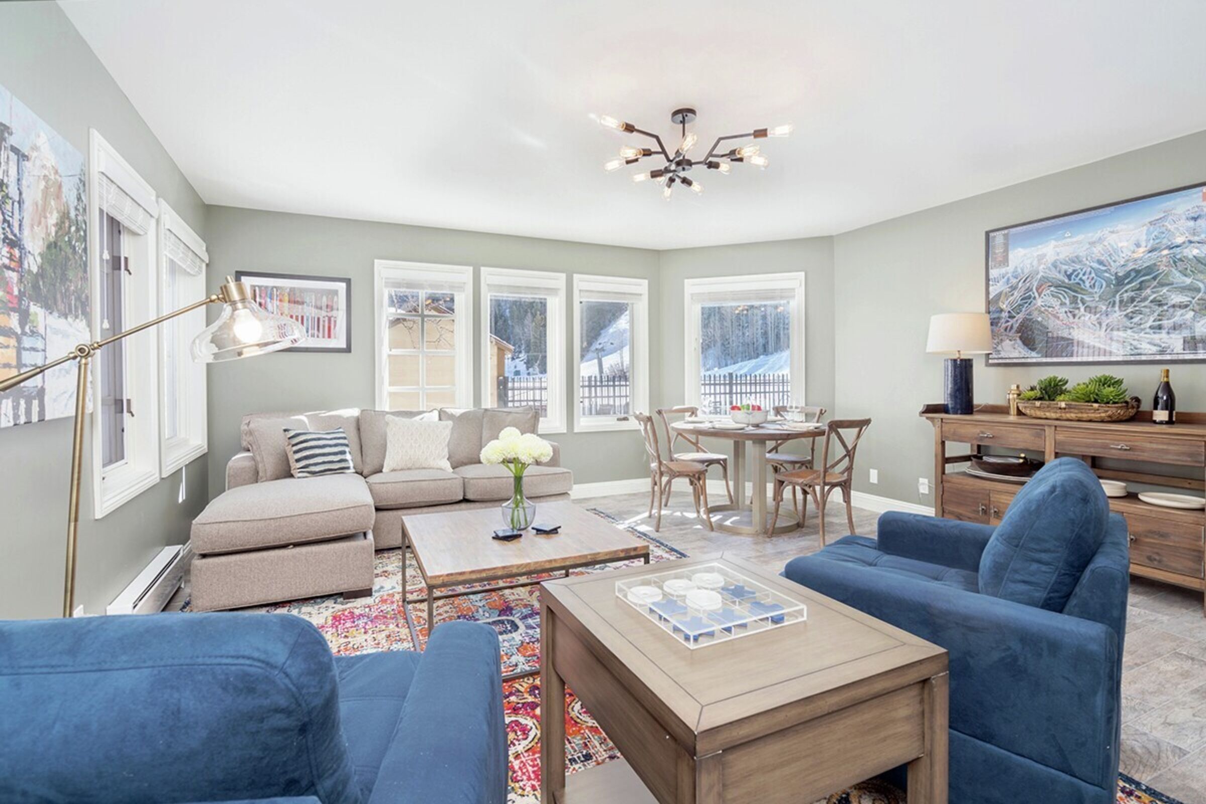 Living Area & Dining Area