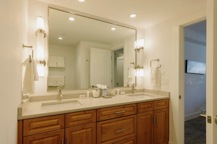 Master Ensuite Bathroom