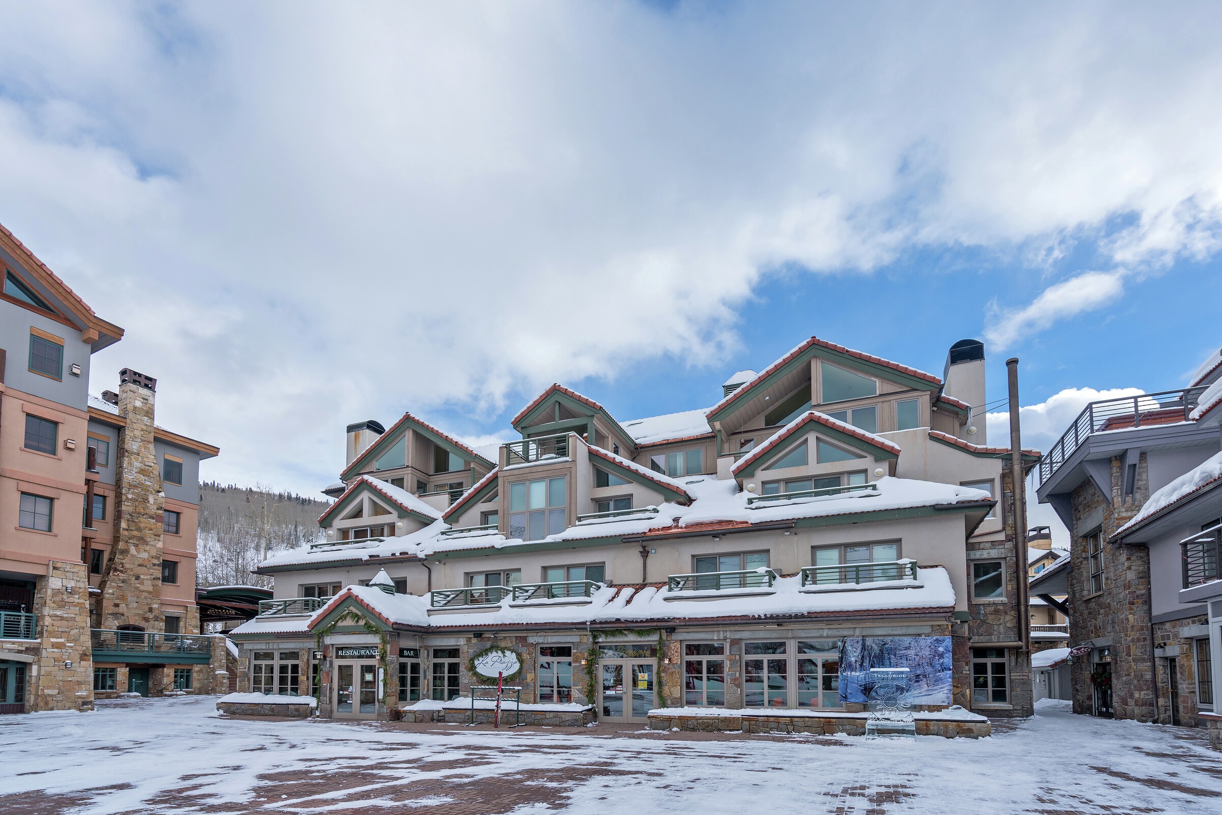 Blue Mesa Lodge & Condos
