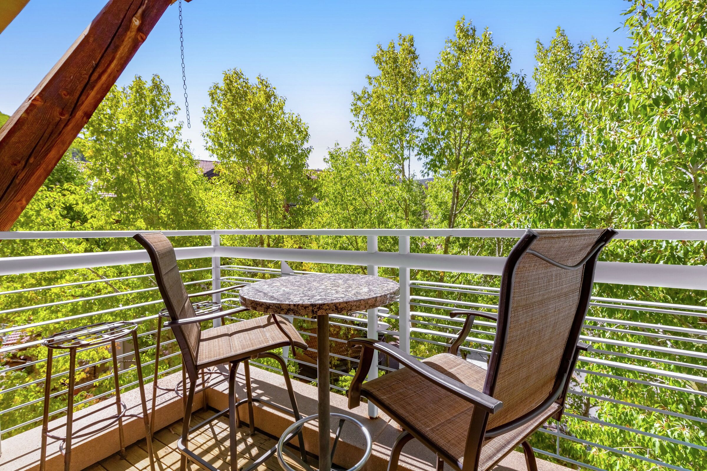 #4A - Panoramic Peaks - Balcony