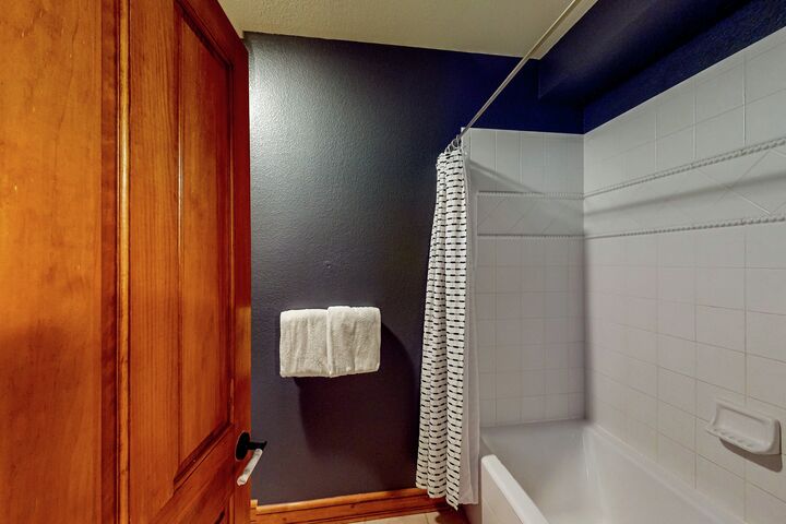 #4E - Bathroom