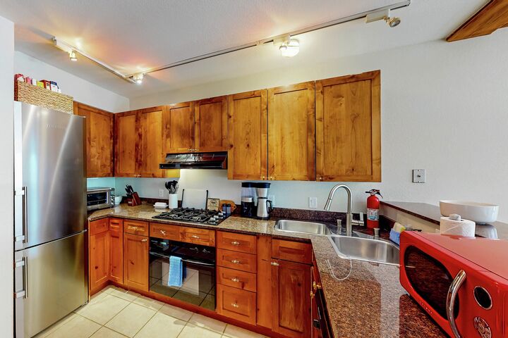 #4E - Kitchen