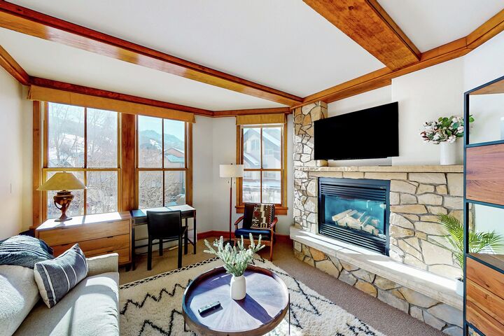 #4E - Living Area