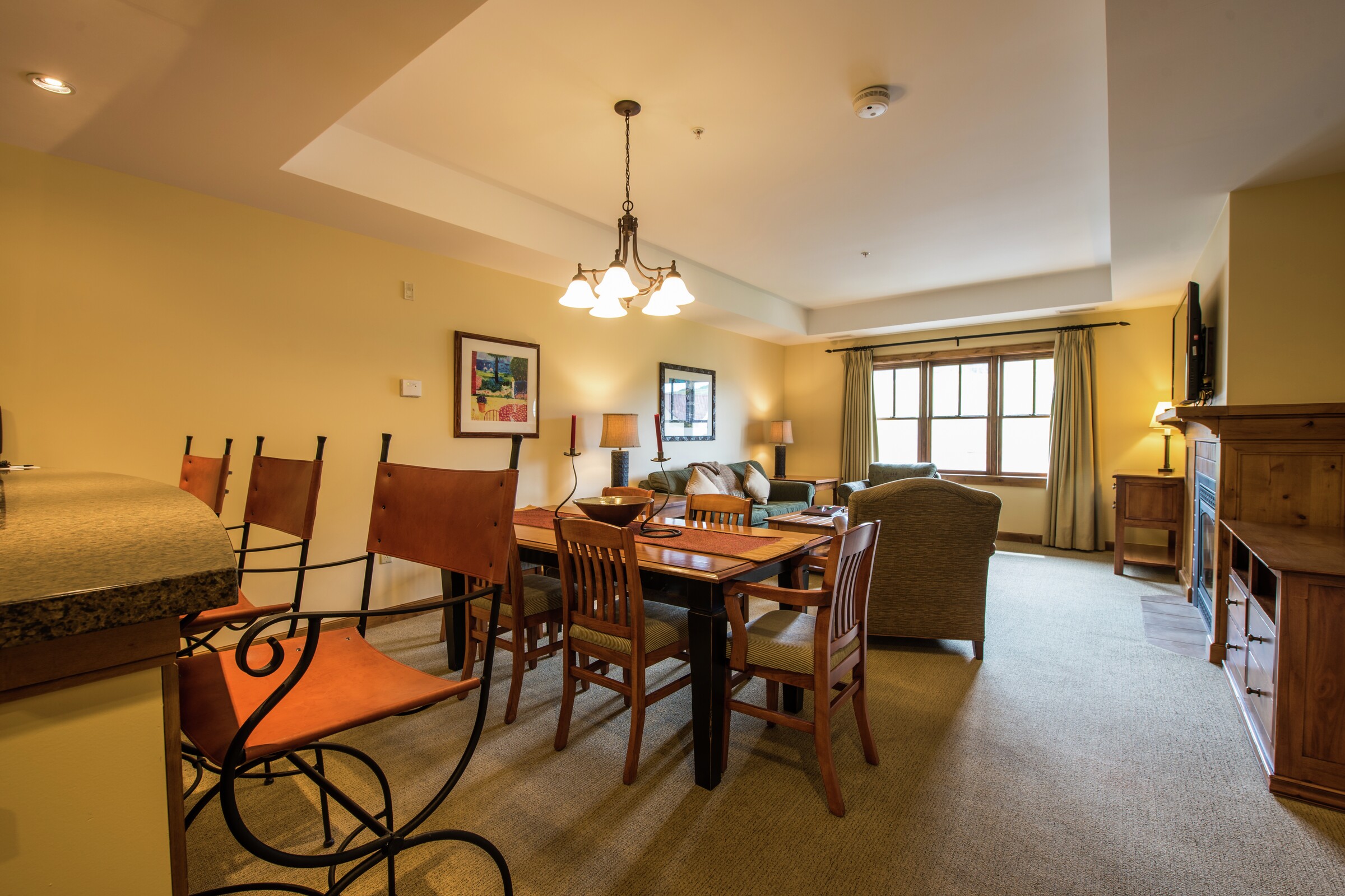 One Bedroom One Bath Dining Room