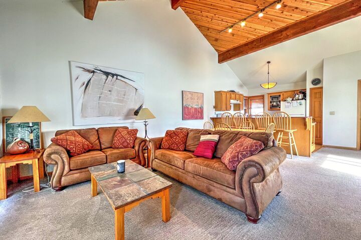 #11 - Living Area & Dining Area