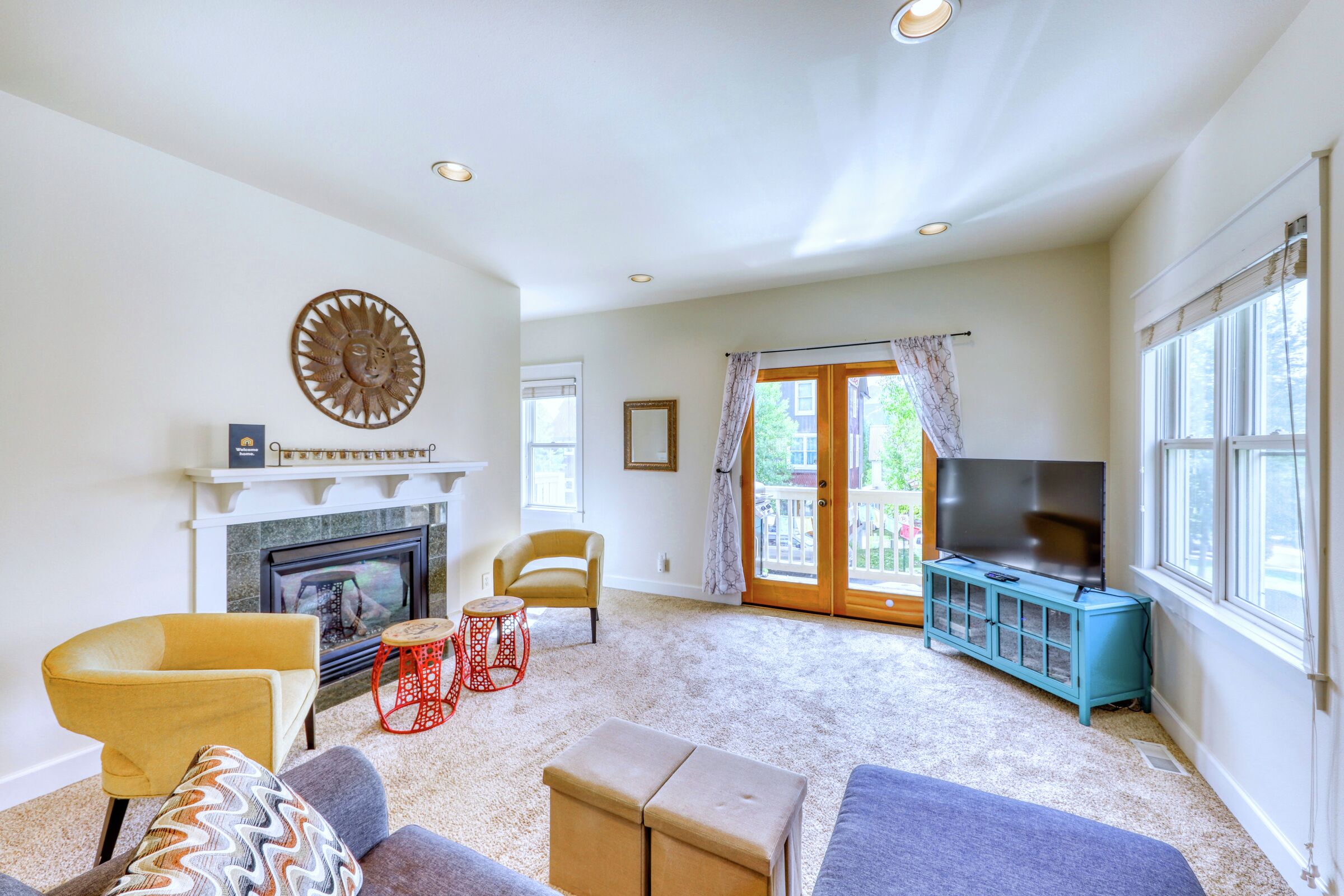 3 Bdrm 2.5 Bath - Living Room