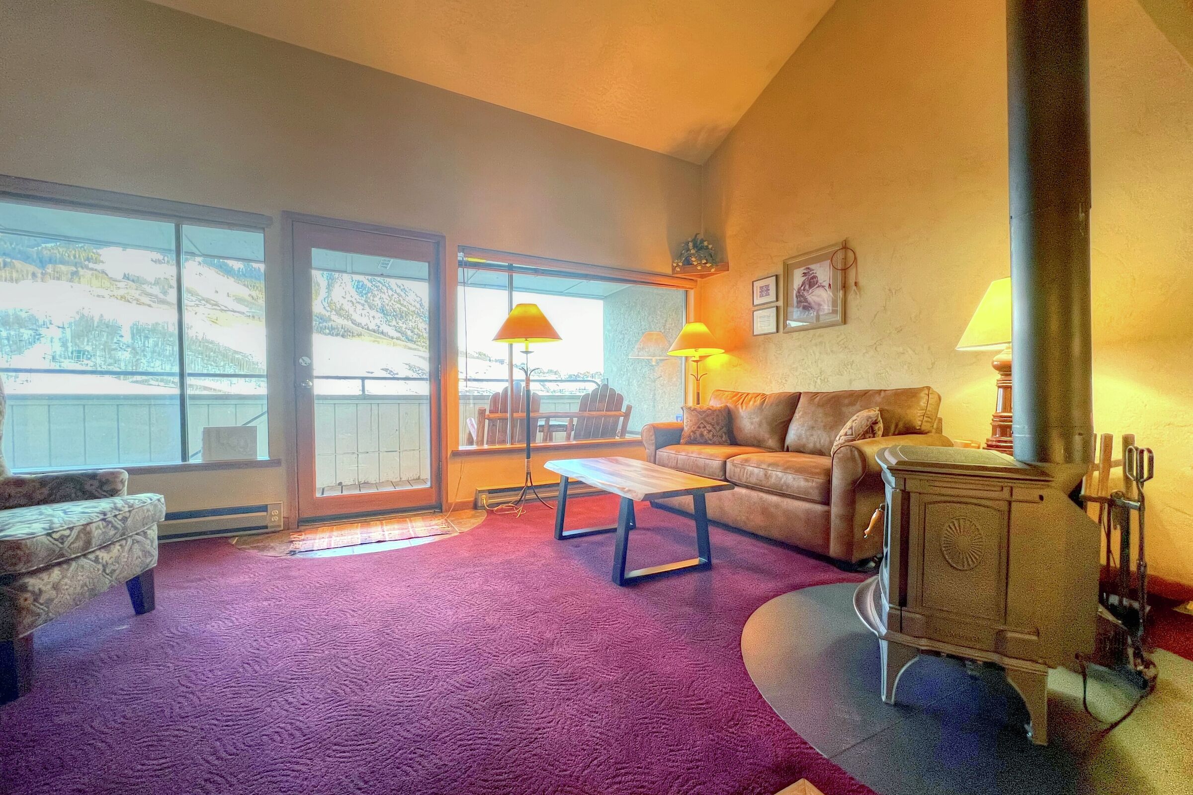 #05 - Living Area