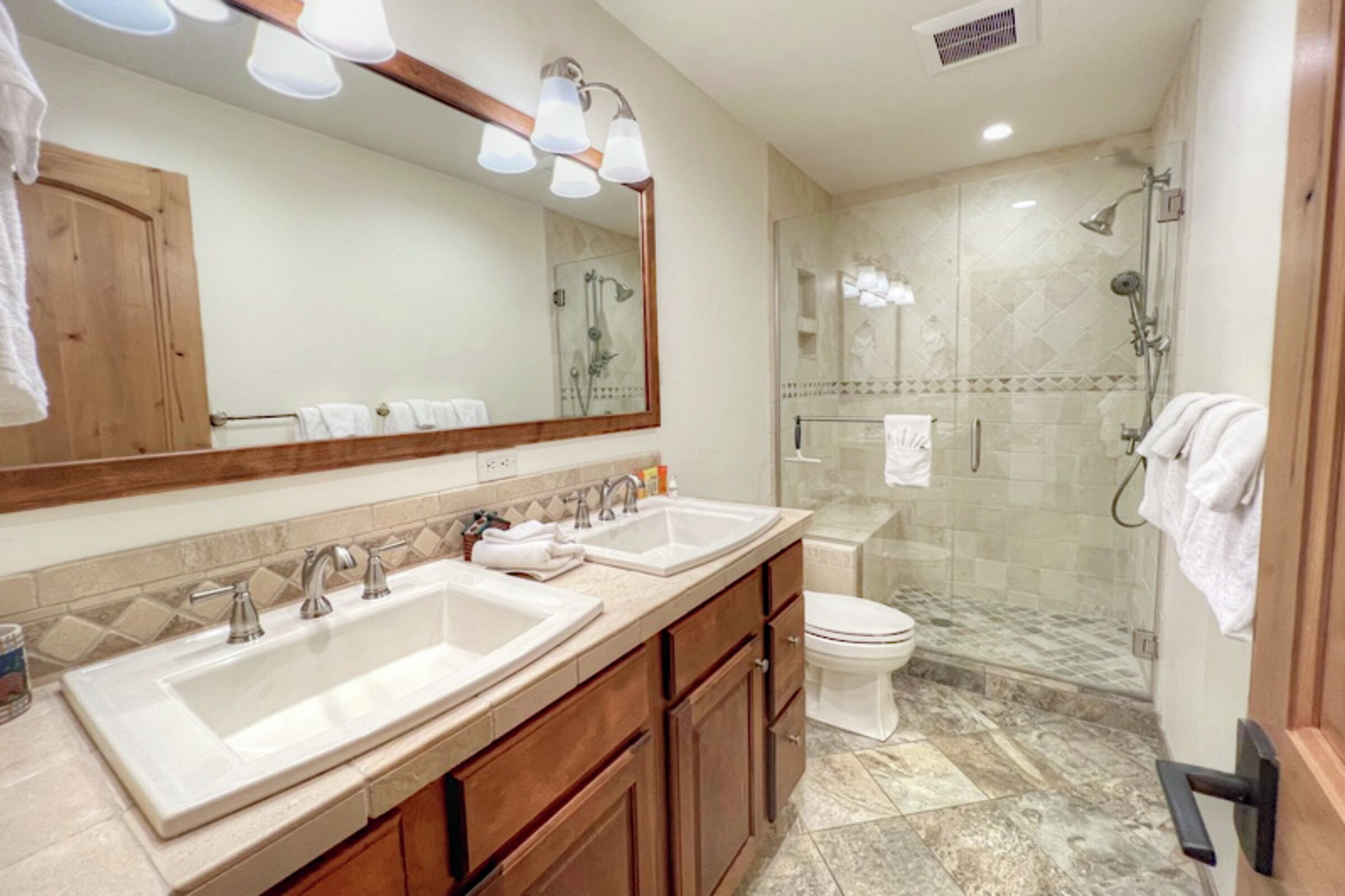 #L1 - Ensuite Bathroom
