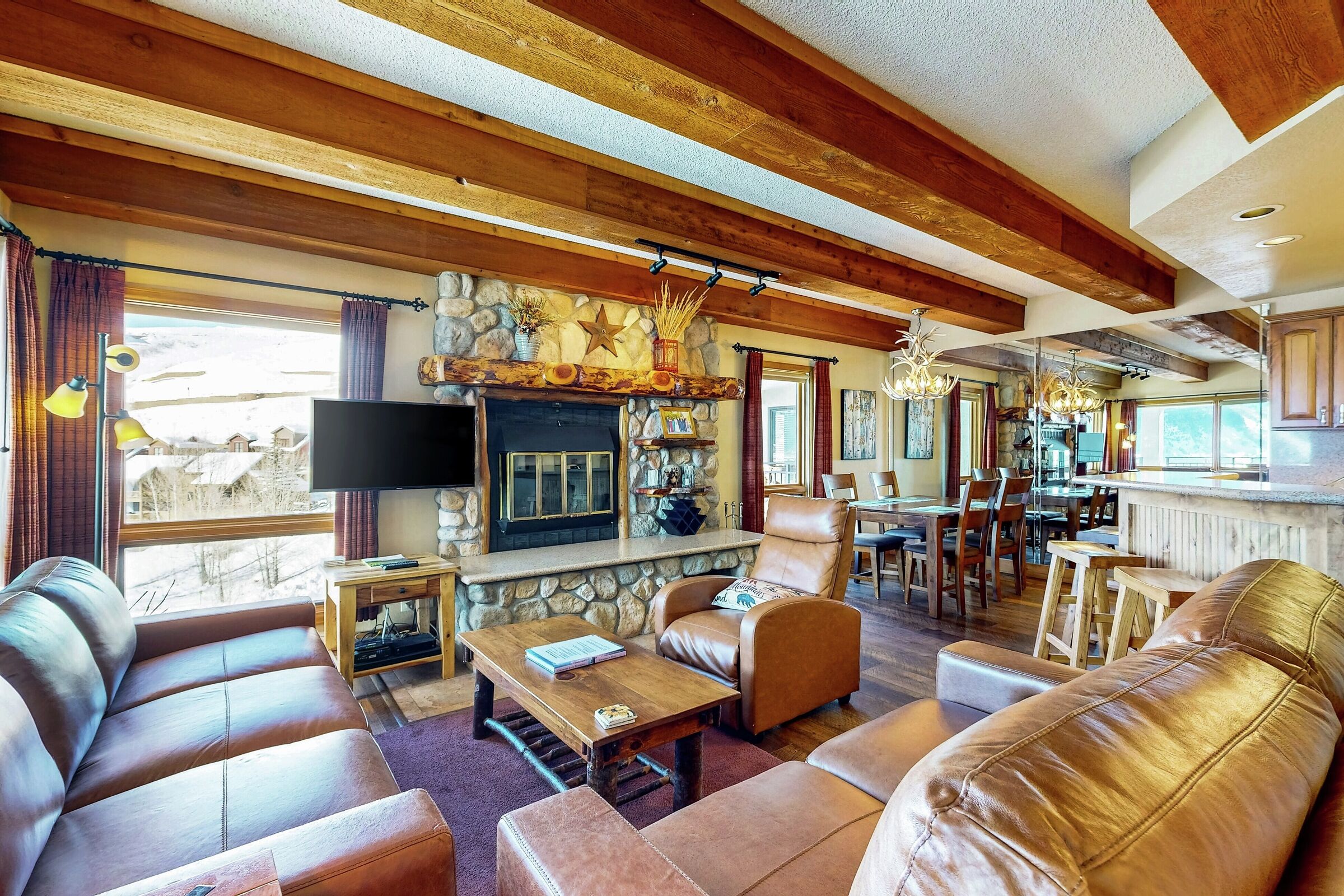Living Area & Dining Area