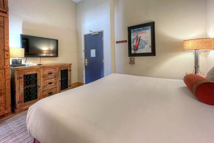 #174 - Studio Sleeping Area