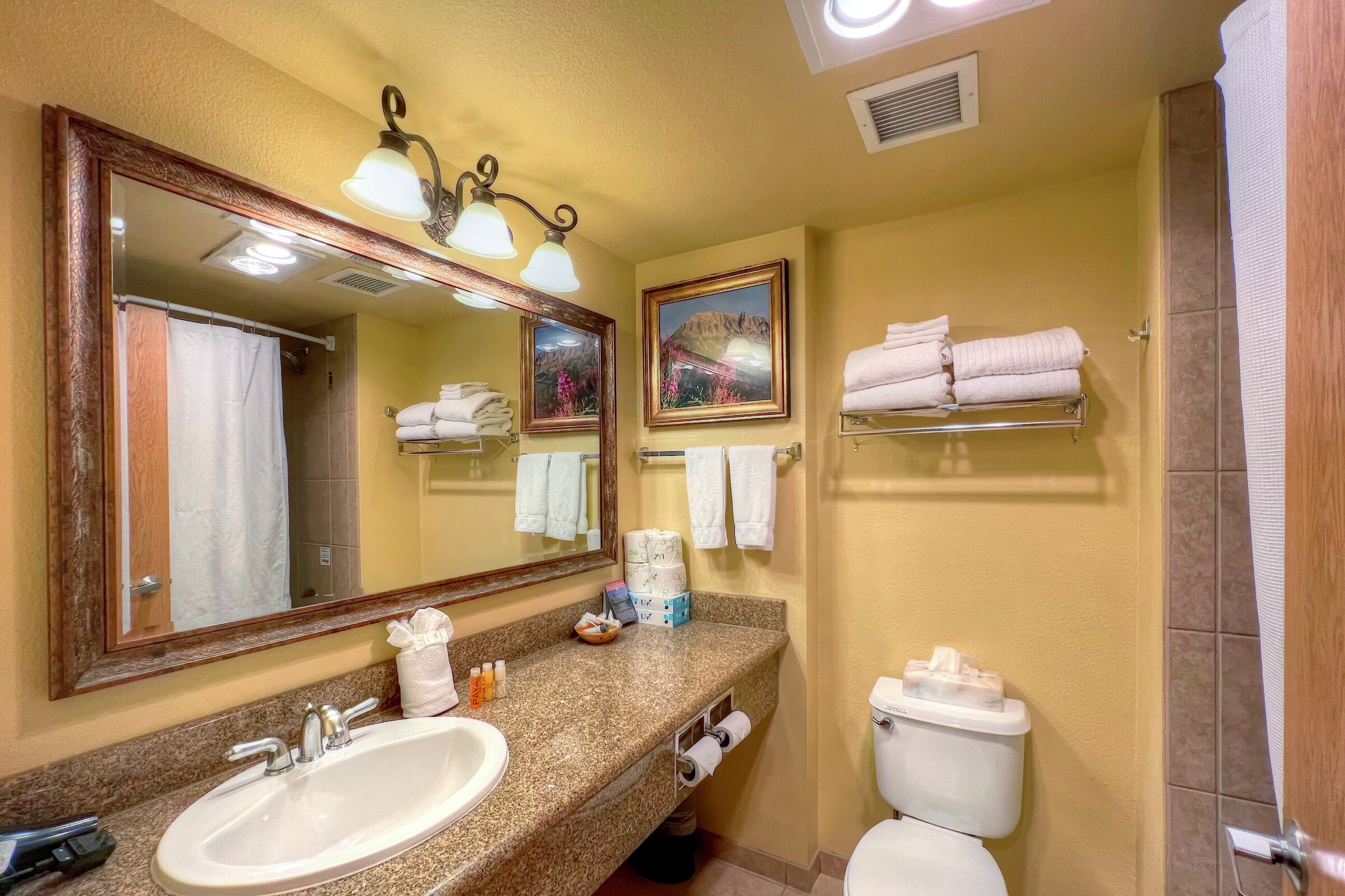 #118 - Studio Bathroom