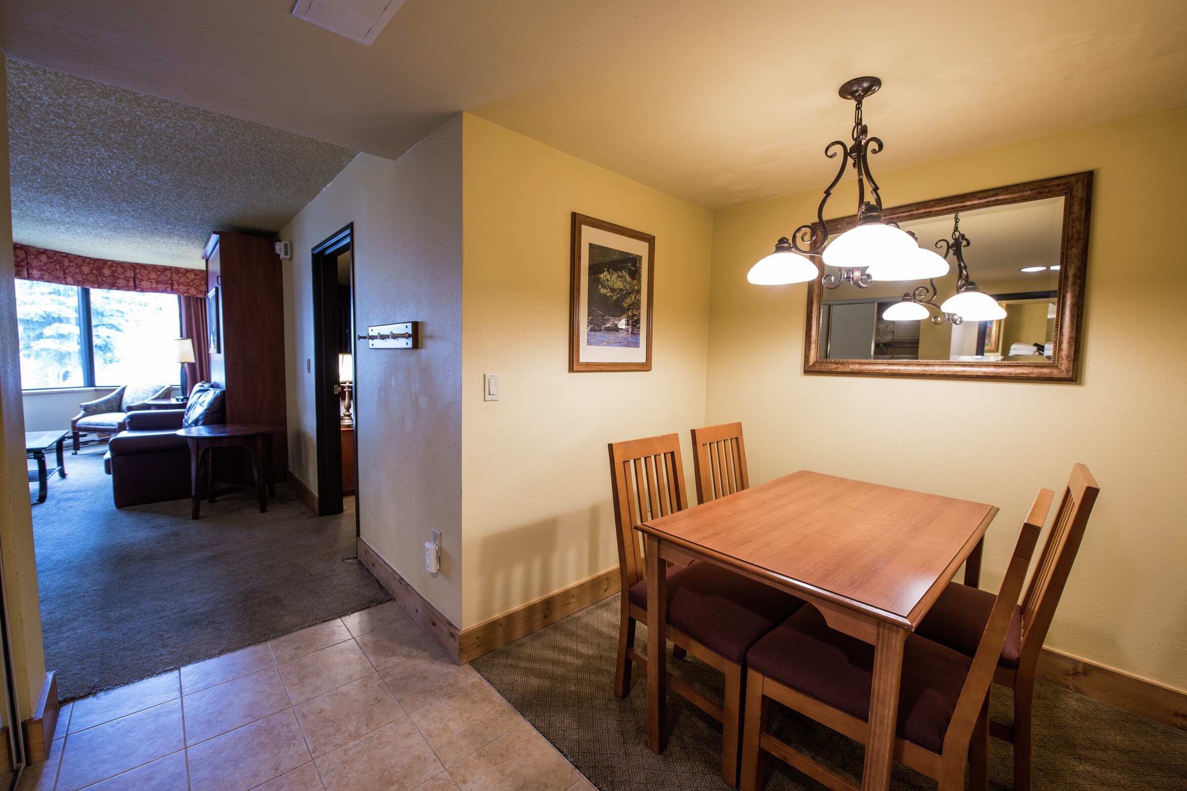 1 Bdrm Condo - Whetstone - Dining Room