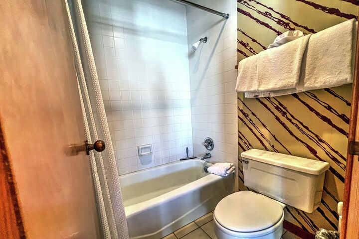 #01 - Master Ensuite Bathroom