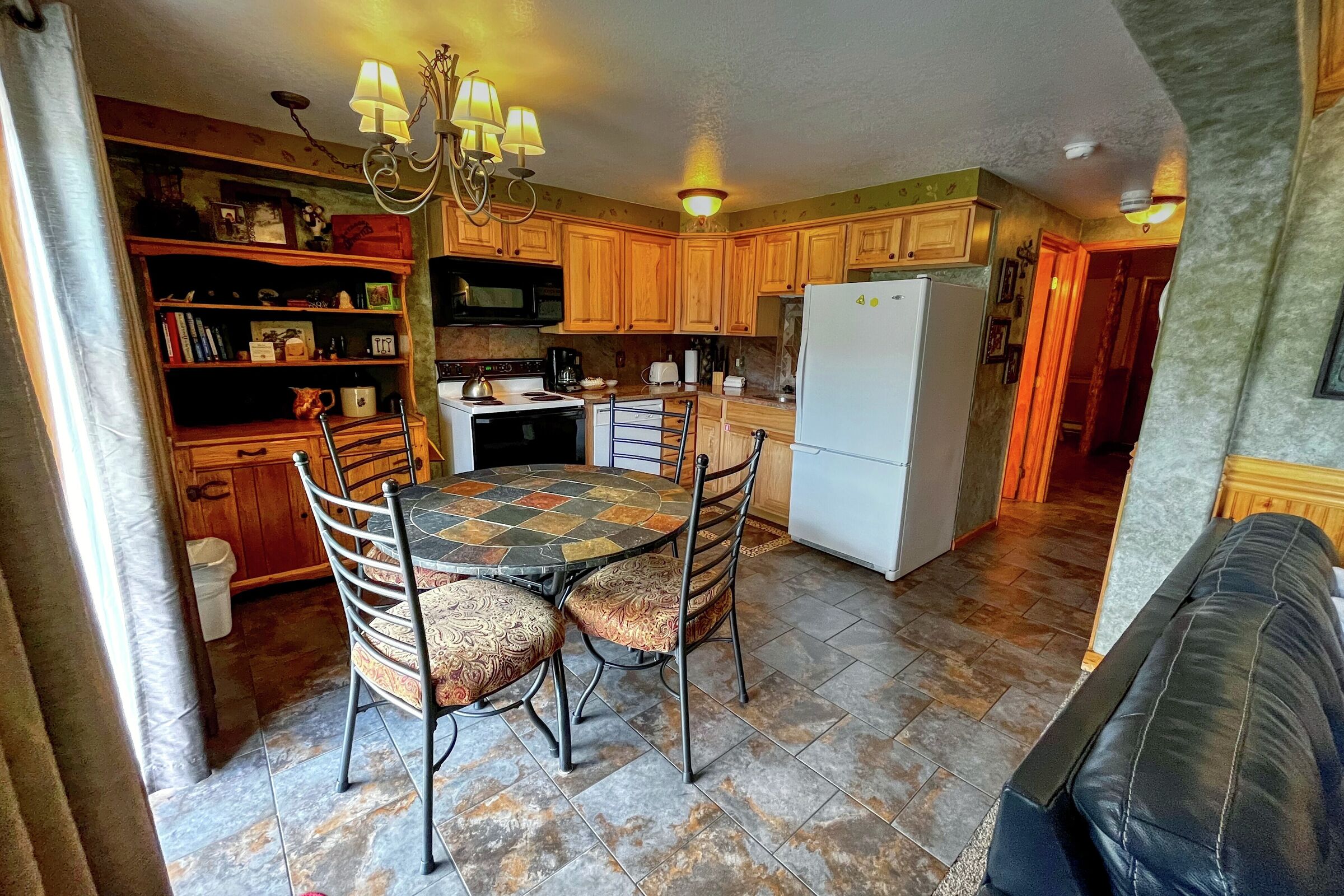 #133 - Dining Area & Kitchen