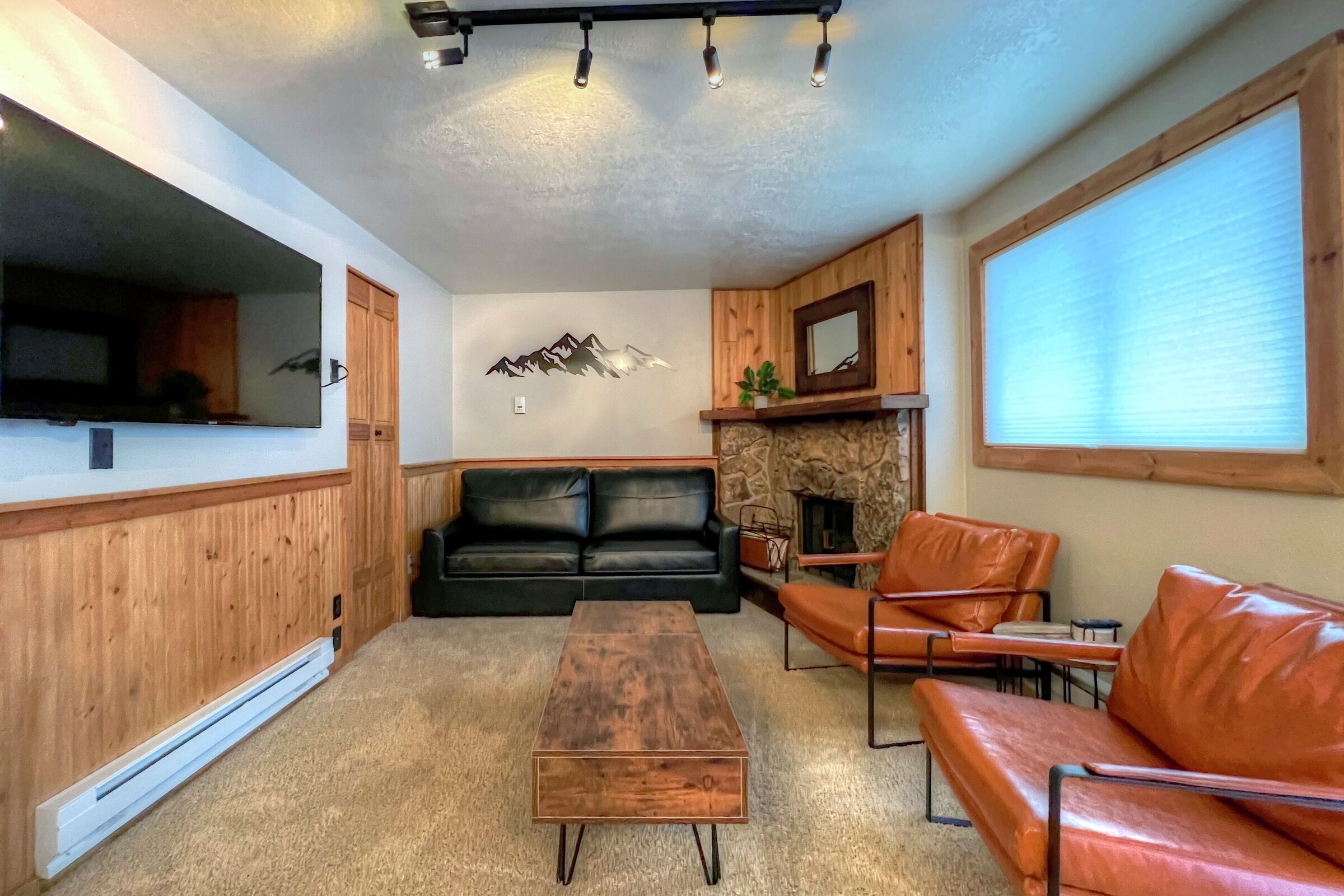 #306 - Living Area