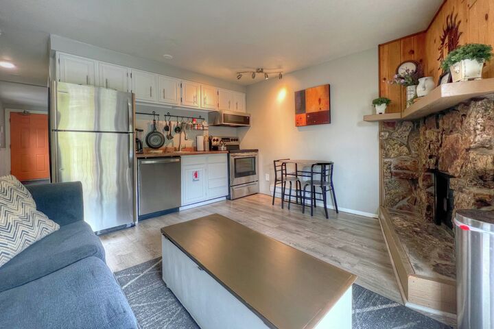 #344 - Dining Area & Kitchen