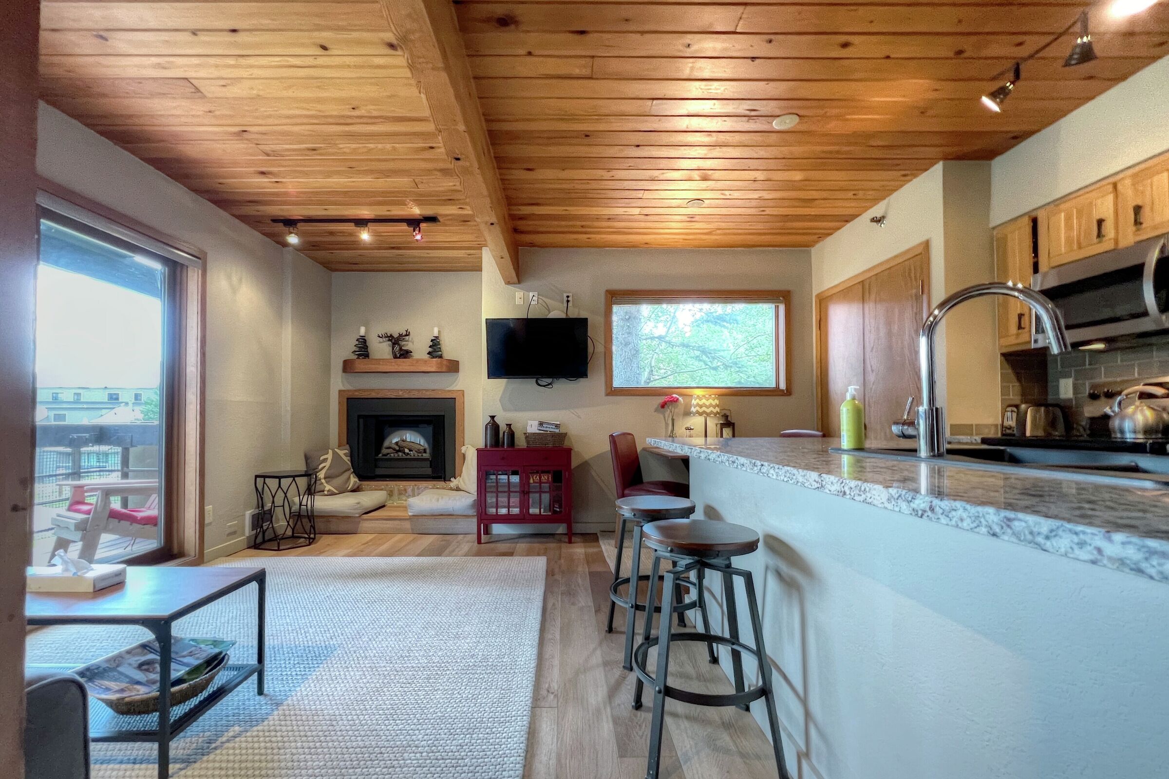Living Area, Dining Area & Kitchen
