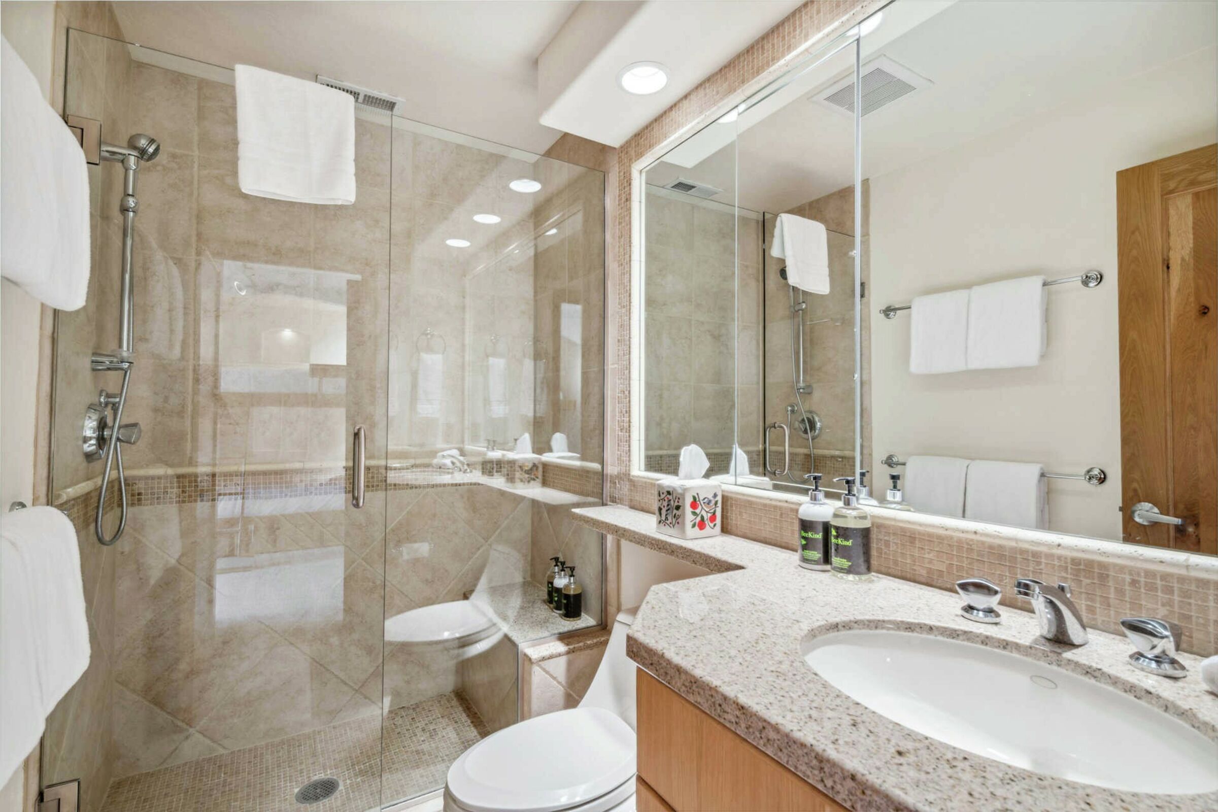 #503 - Ensuite Bathroom
