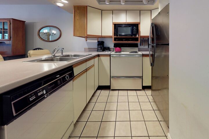 #E115 - Kitchen