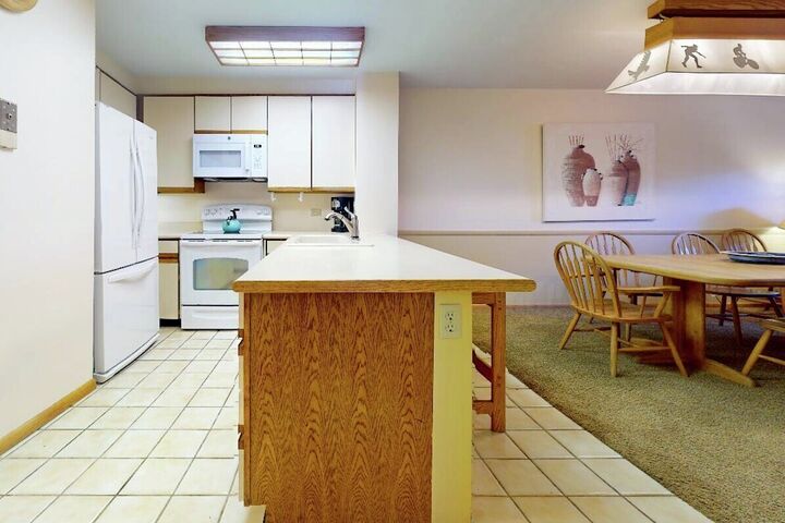 #E116 - Kitchen